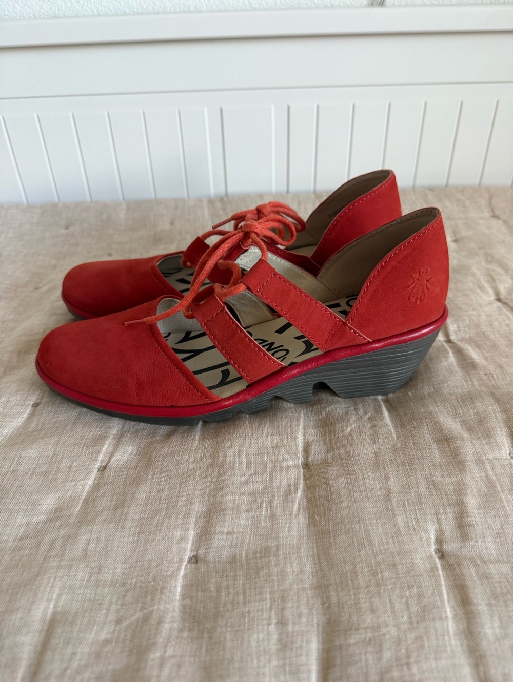 FLY London Leather Closed Toe Lace-up Wedges Poma Scarlet size 39 US 8.5